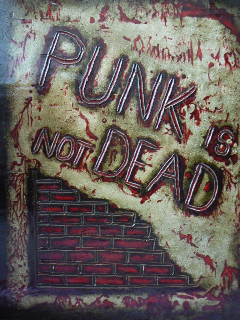 punk-is-not-dead_0.jpg